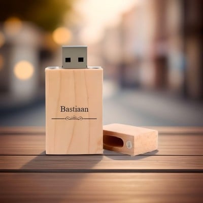 Bastiaan Naam Kado USB in Houten Ontwerp