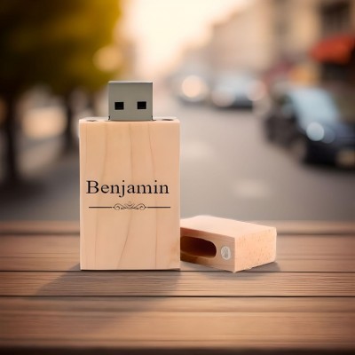 Benjamin Naam USB Stick in Luxe Houten Design